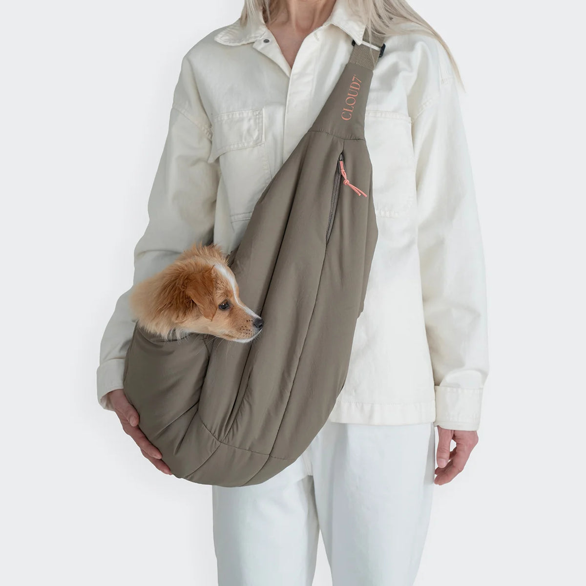 Cloud7 Hundeumhängetasche LTTL Puffer Khaki Peach Hundetasche für kleine Hunde zum Umhängen
