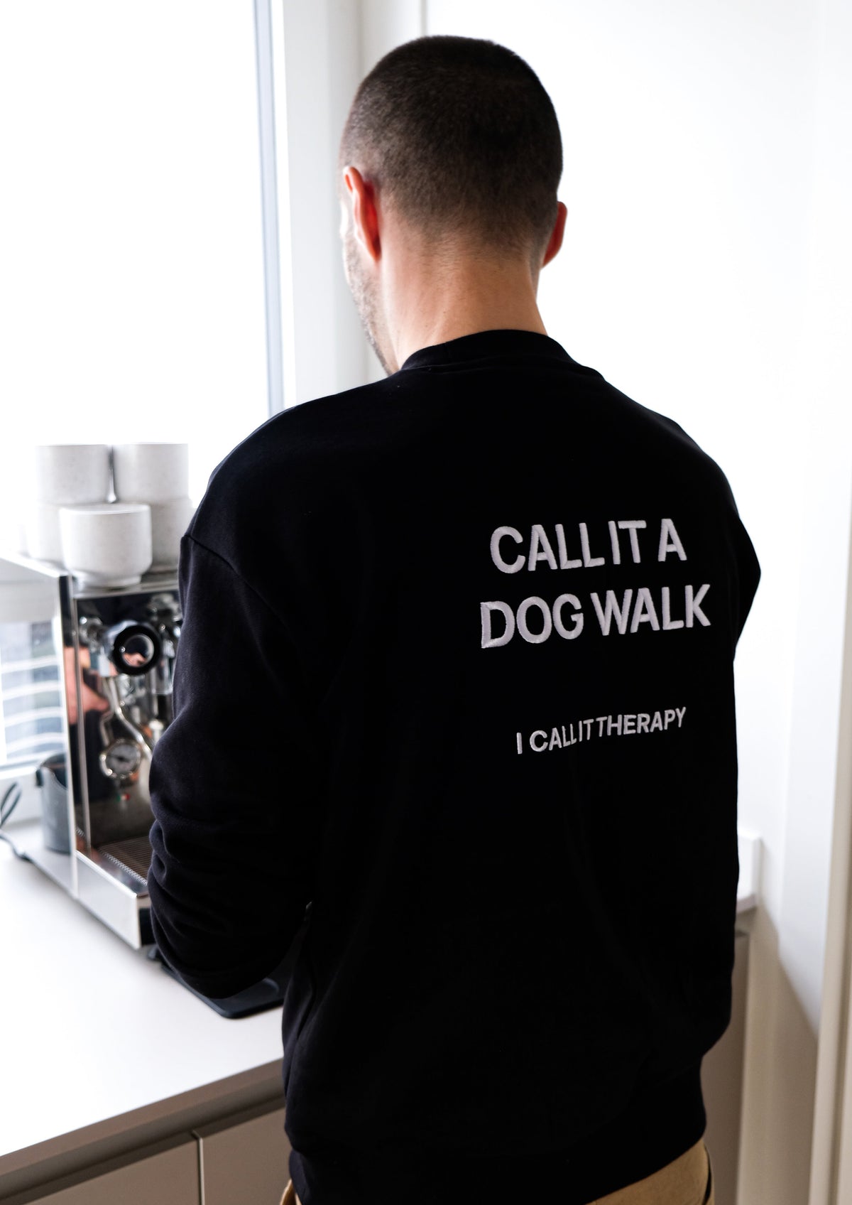 LEVEY PULLOVER BLACK - CALL IT A DOG WALK I CALL IT THERAPY Pullover für Hundebesitzer