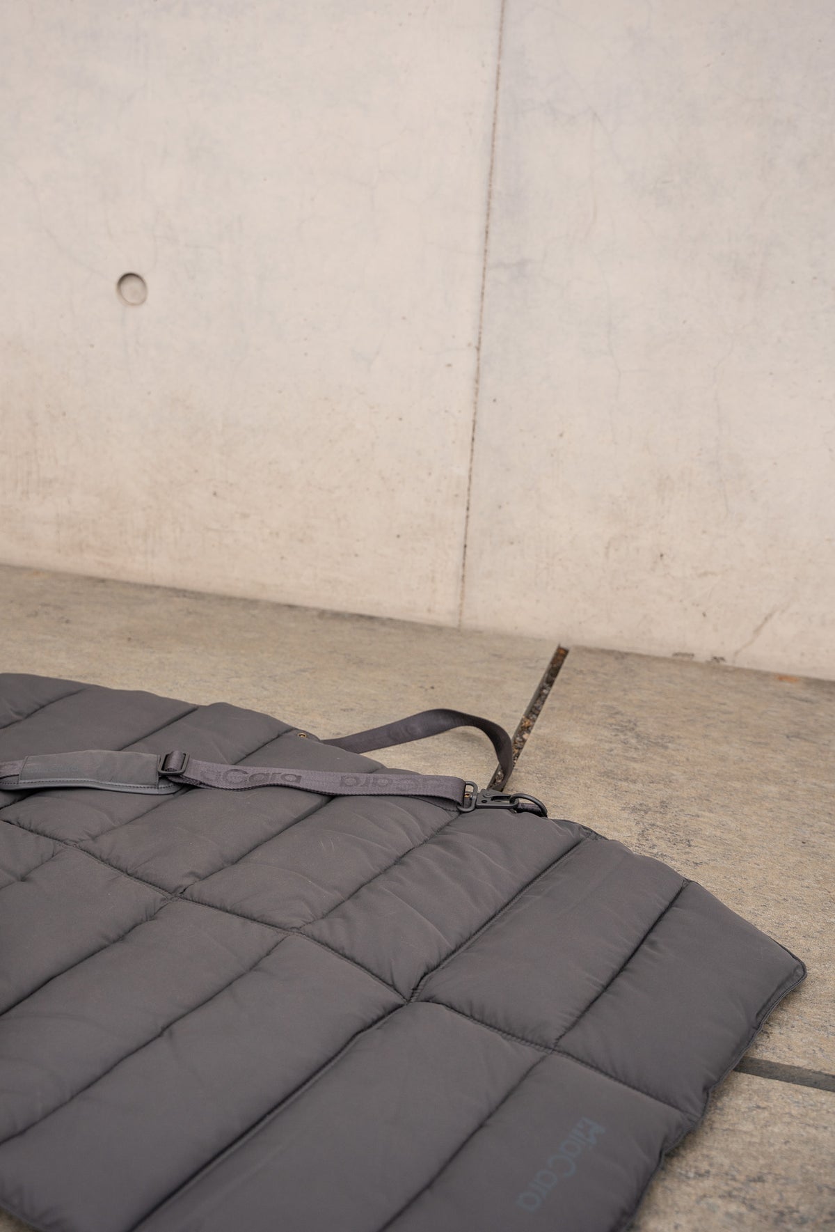 MiaCara Strada travelBed Asphalt Hundereisebett für unterwegs