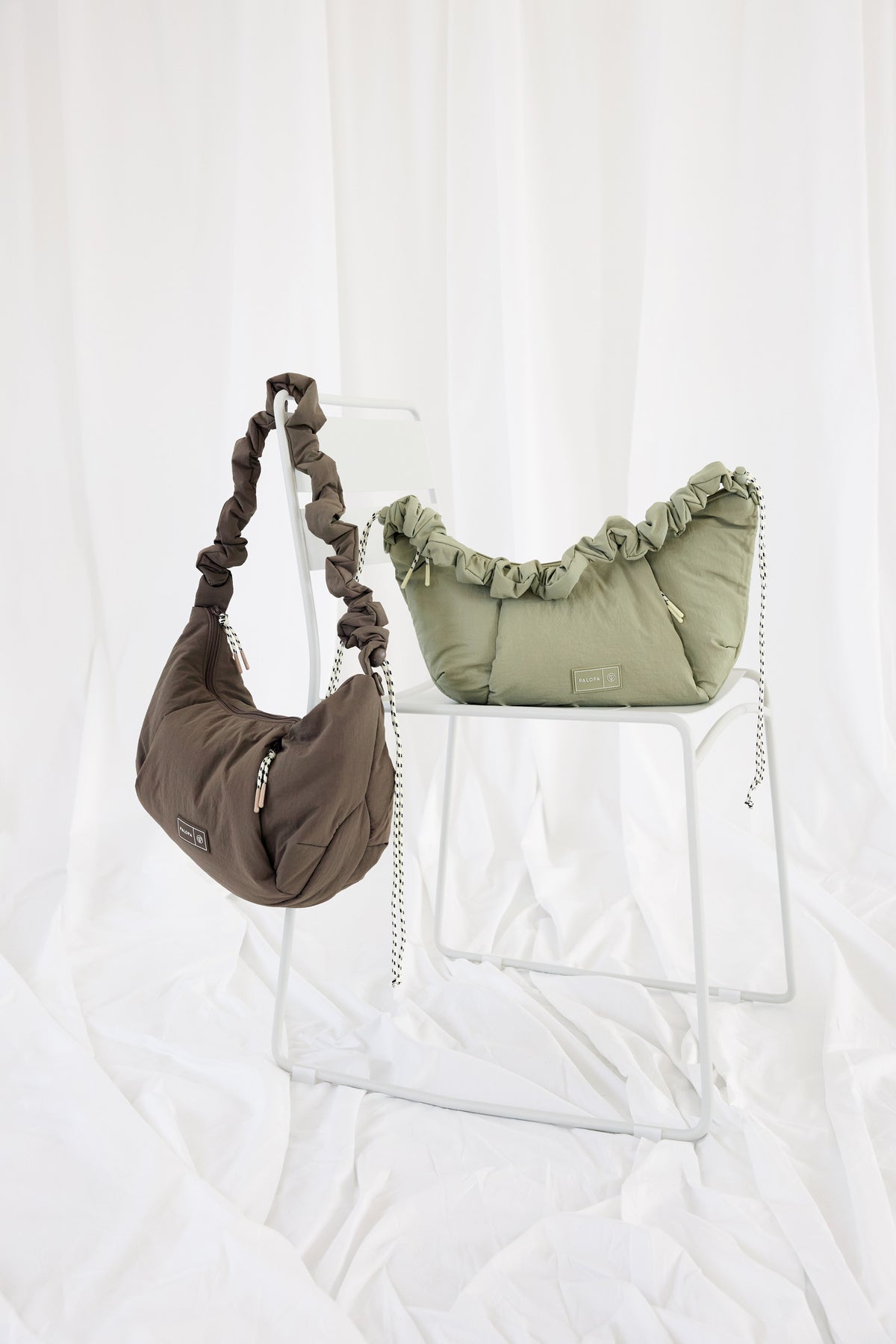 PALOPA Hunde Crossbody Bum Bag Panio Crinkled Chocolate Pale Olive Gassitasche zum Umhängen