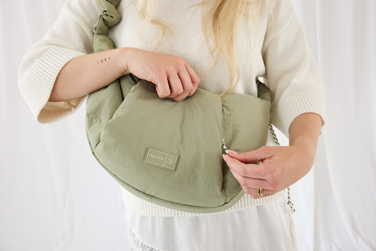 PALOPA Hunde Crossbody Bum Bag Panio Crinkled Pale Olive Gassitasche Hund