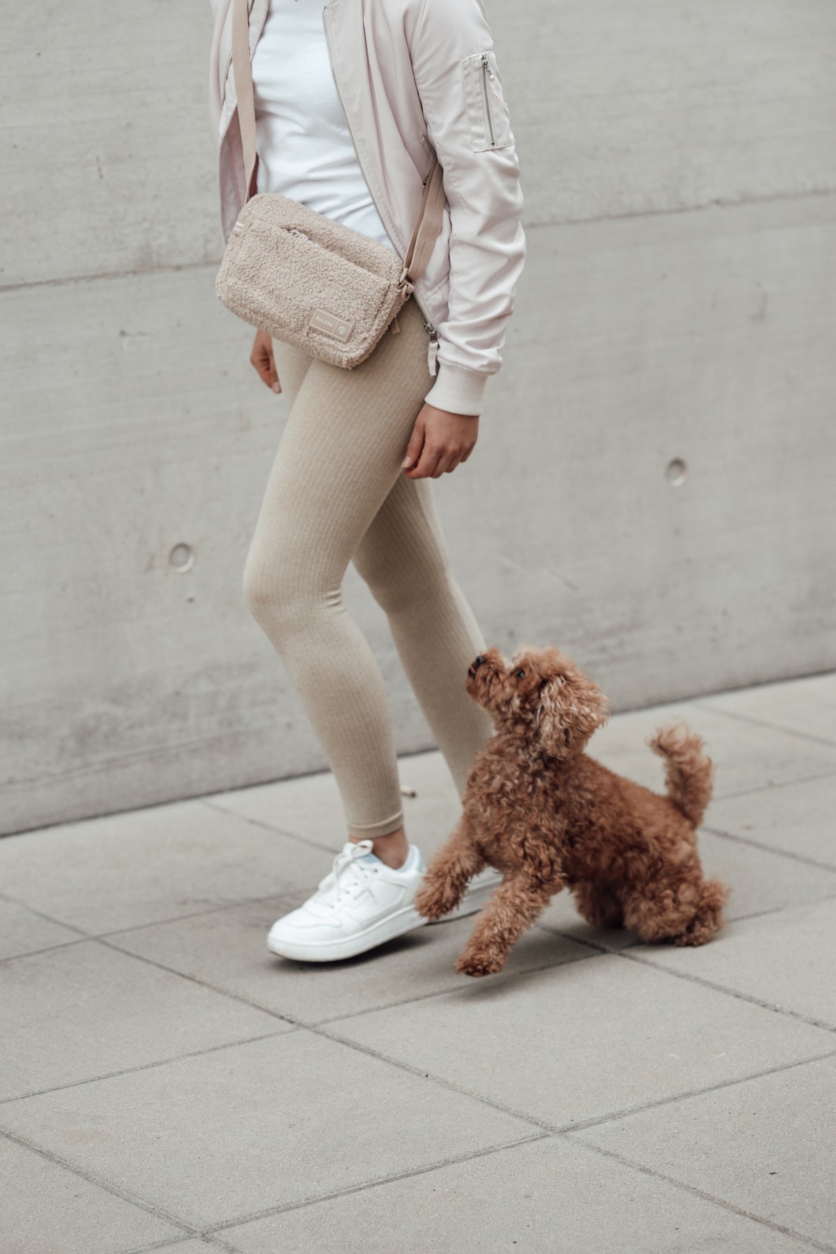 PALOPA Square Bag Noka Teddy Fleece Leckerlitasche für unterwegs waschbar