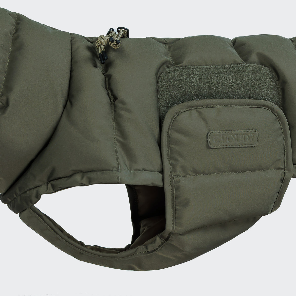 Cloud7 Hundemantel Dackel Alaska Light Olive Hundewintermantel Wintermantel für Hunde Winterjacke für Hunde