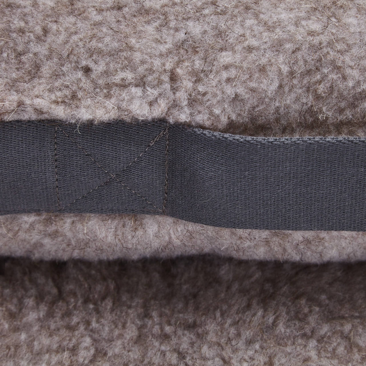 Cloud7 Hundebett Siesta Teddy flauschiges Hundebett mit Griff