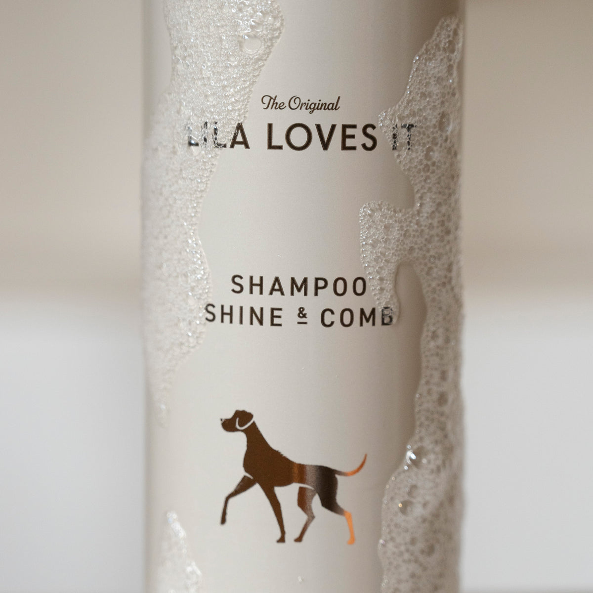 LILA LOVES IT Shampoo Shine & Comb Shampoo für Hunde Hundeshampoo natürliche Inhaltsstoffe