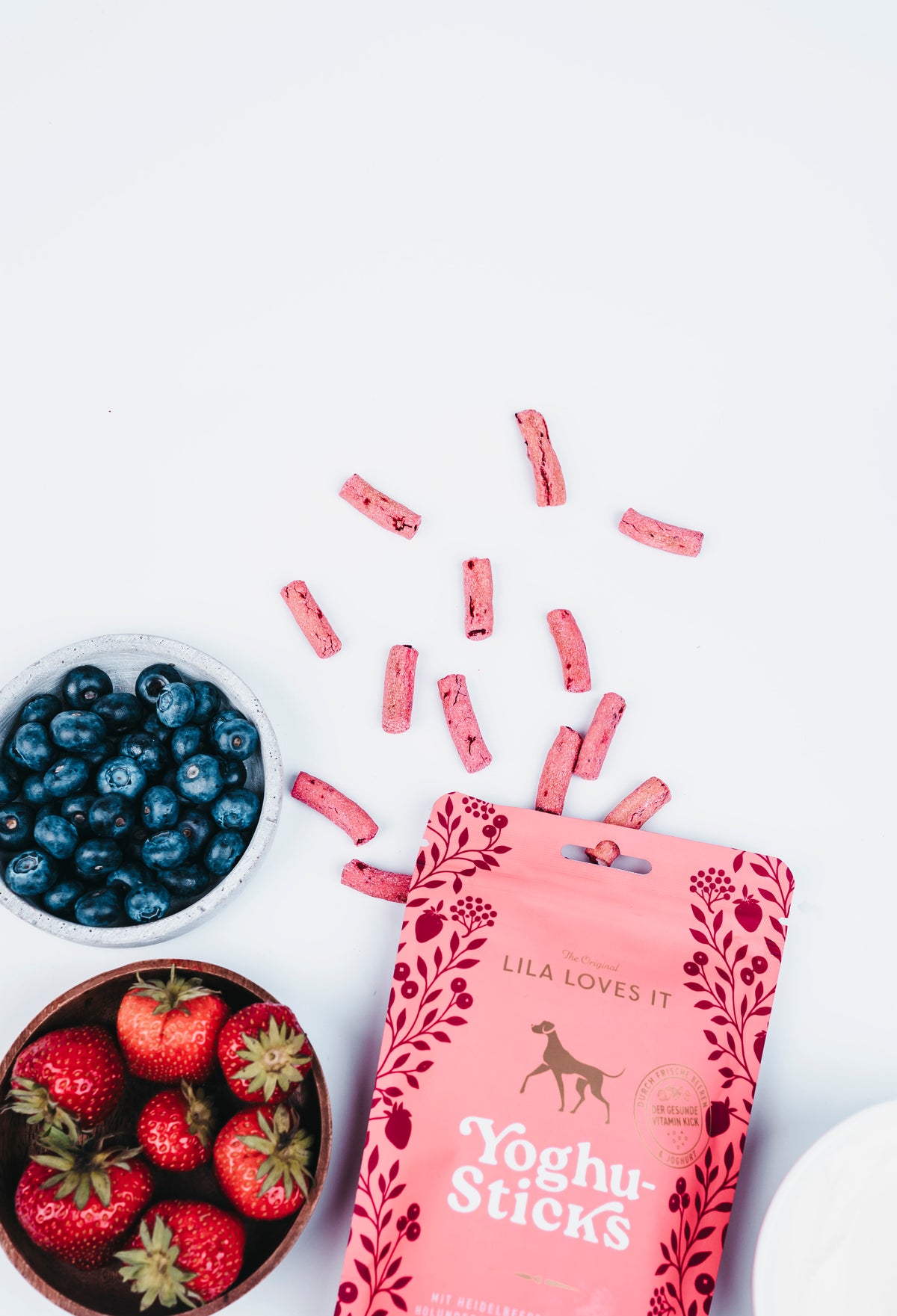 LILA LOVES IT Yoghu-Sticks mit Beeren Hundeleckerlis vegetarisch