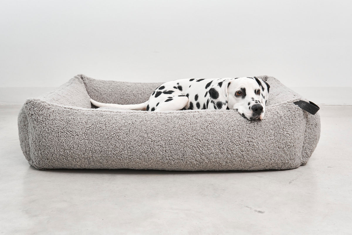 MiaCara Senso Box-Bett Kiesel Boucle Hundebett fuer kleine und grosse Hunde