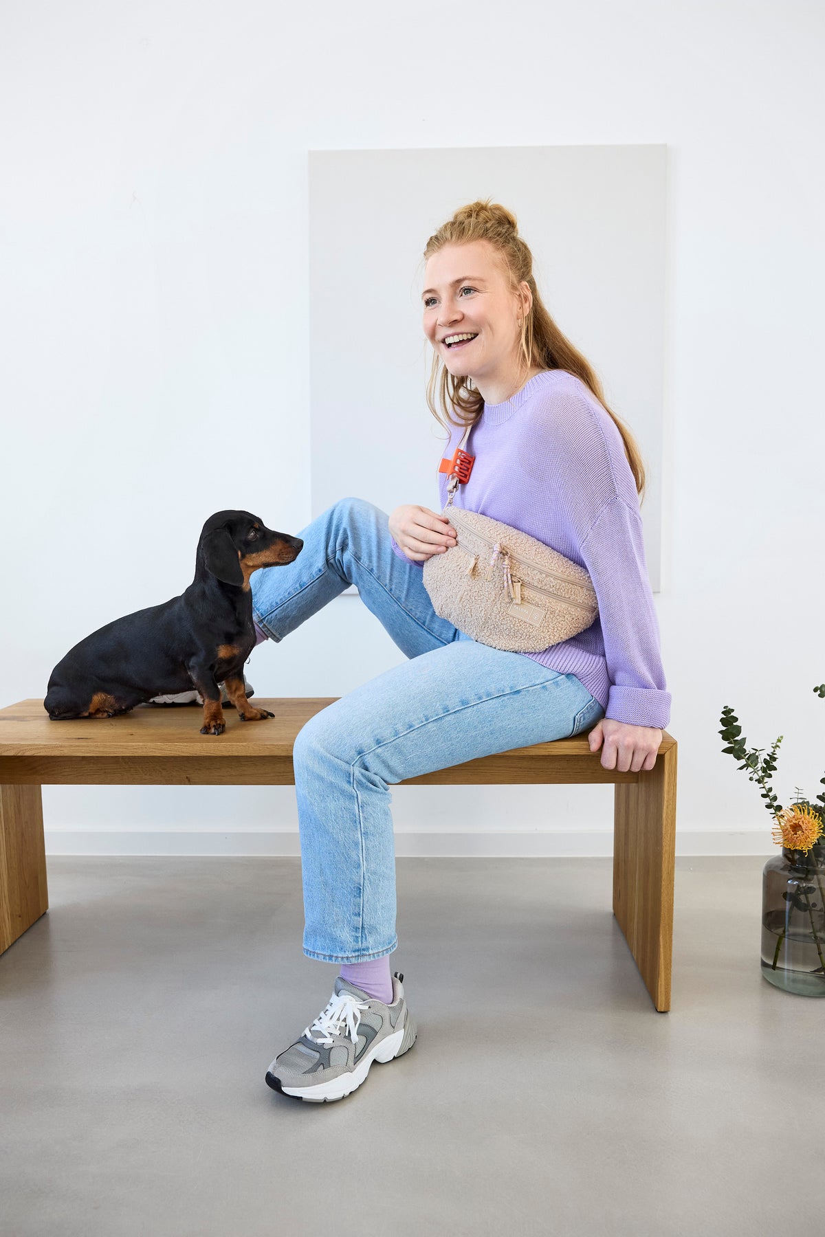 PALOPA Hunde Leckerlibeutel Teddy-Fleece Beige - Limited Edition Gassitasche zum Umhängen Leckerlitasche